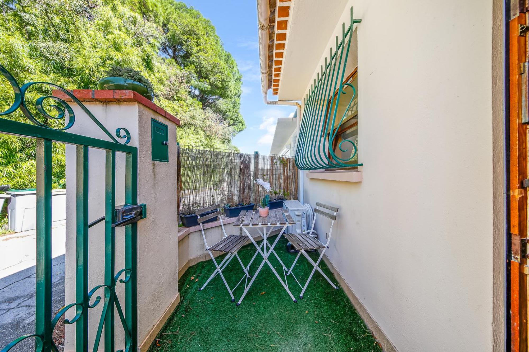 Jolie Maisonnette Paisible Le Pradet Buitenkant foto